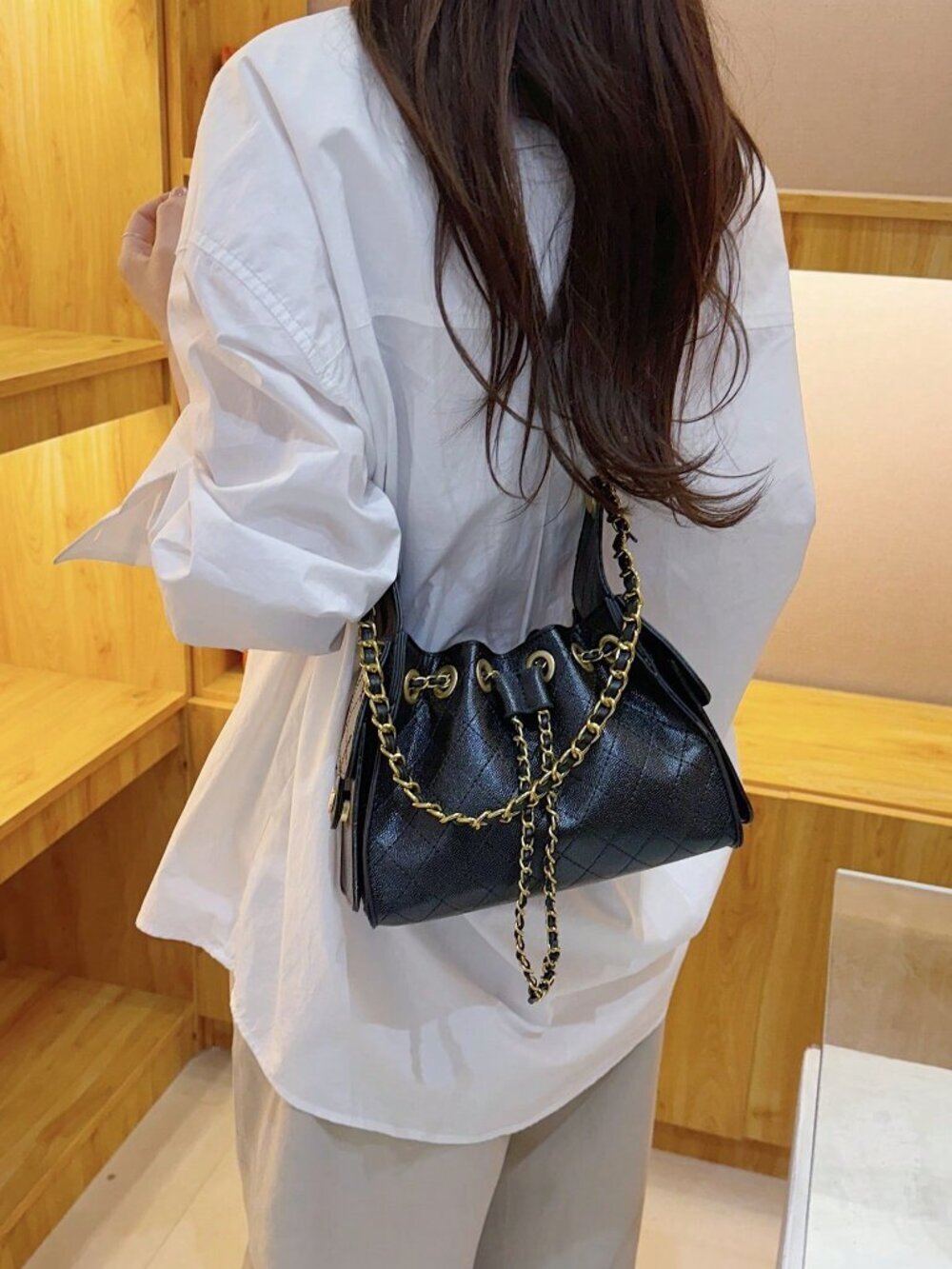 Black Casual Women's Rhombus Embroidery Small Square Dual Chain Crossbody Bag - Picture 3 of 12